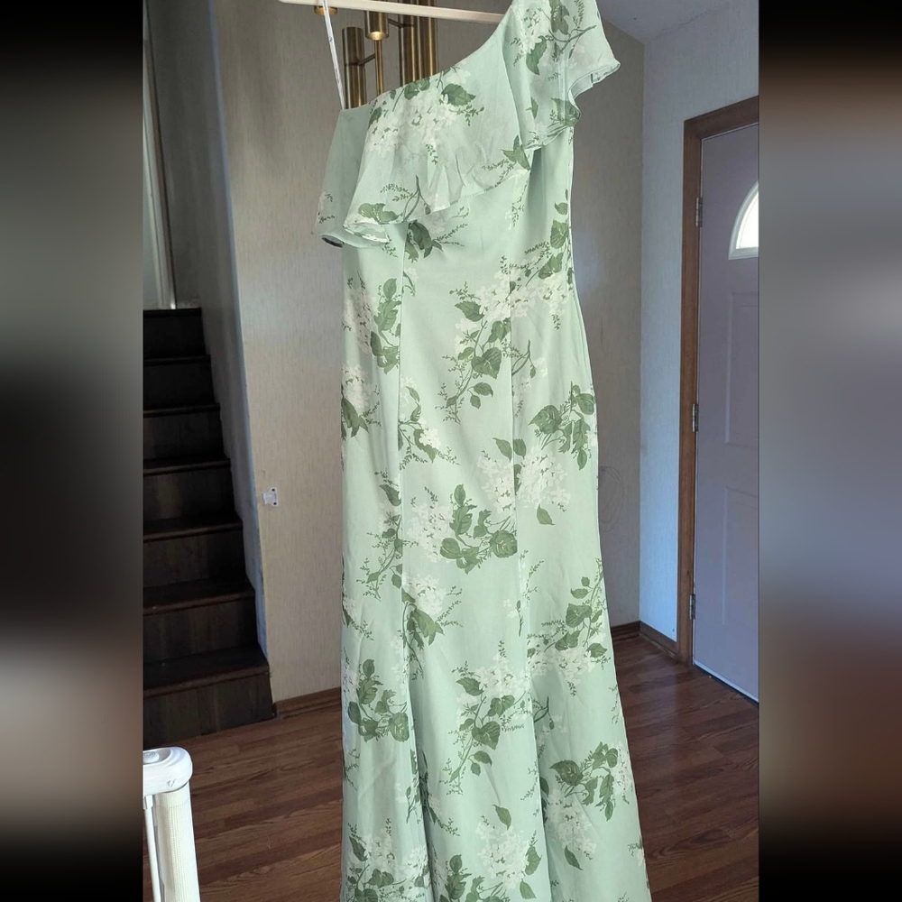 AW Bridal Elegant Floral One-Shoulder Dress Size 6 - Picture 2 of 7